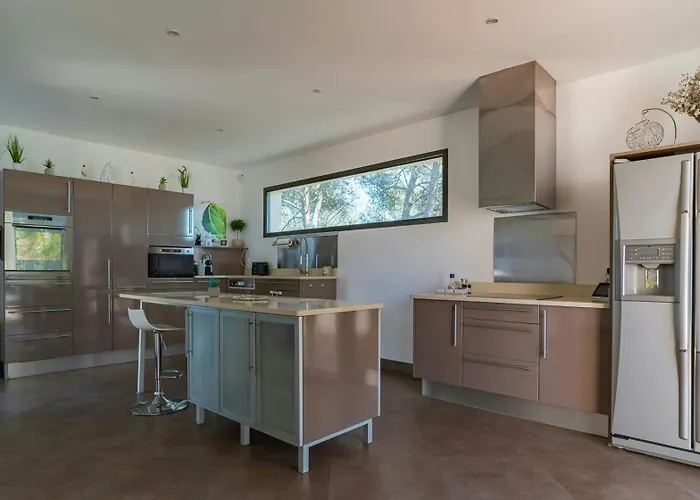 Beautiful Modern Near Montpellier